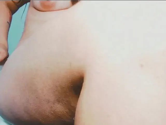 Es macht mich an, wenn du meine haarige Muschi siehst und wie ich vor einem verdammten Cuckold  (Kein Ton)
