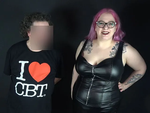 I love CBT! Ballbusting Spaß