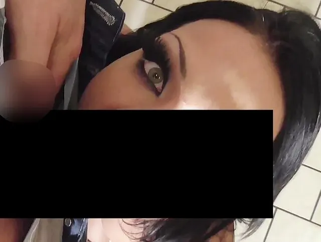 LIEBE SPERMA IM MUND UND GESICHT