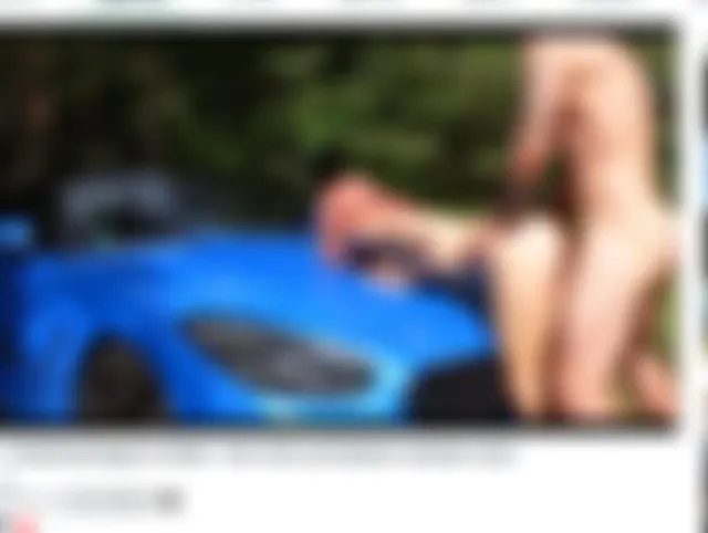 Kleiner Zwischenstopp im Wald - Fick mich auf deinem schönen Auto