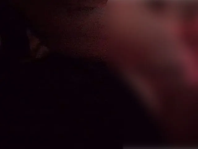 GEIL alleine auf dem Sofa