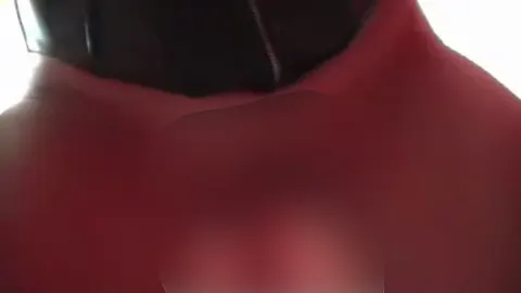 Mein erster Fick mit einem Monsterdildo meine Zickenpussy ist am Limit
