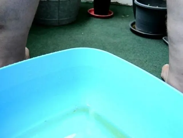 Pissen - von hinten