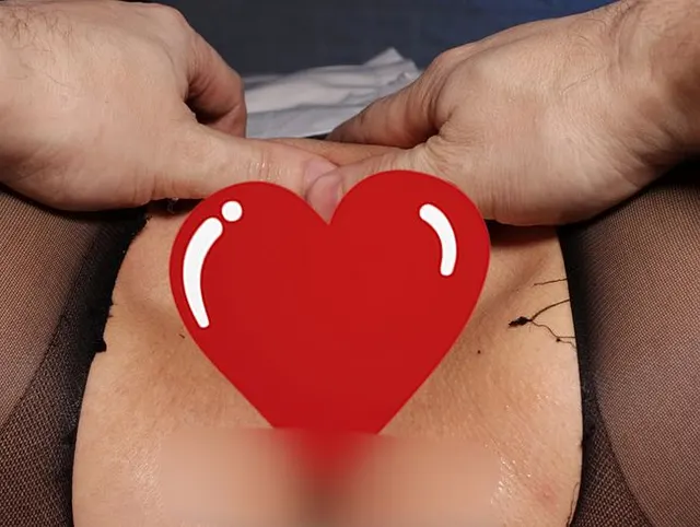226. Sehr geile Muschi. Die Hände eines Mannes für sie.