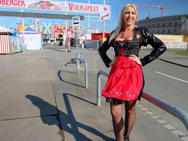 GEILSTE Volksfest SCHLAMPE | Public AO 3-LOCH Fick! Jetzt fick ich mich von Fest zu Fest!