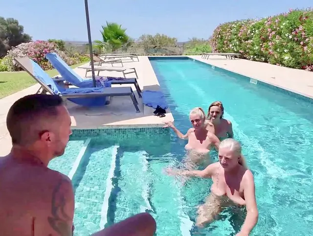 3 dauerfeuchte Muschis am Hotelpool!!! Teil 3