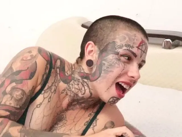 CUCKOLD IN CHASTITY:CUMSHOT DURCH KLAPPENDE BÄLLE