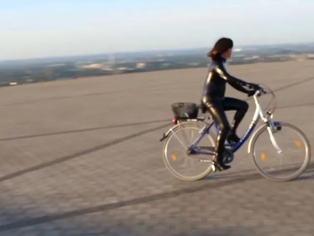 Latex-Ausflug mit den Rad Black