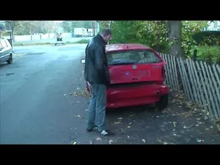 Strafe für Totalschaden!