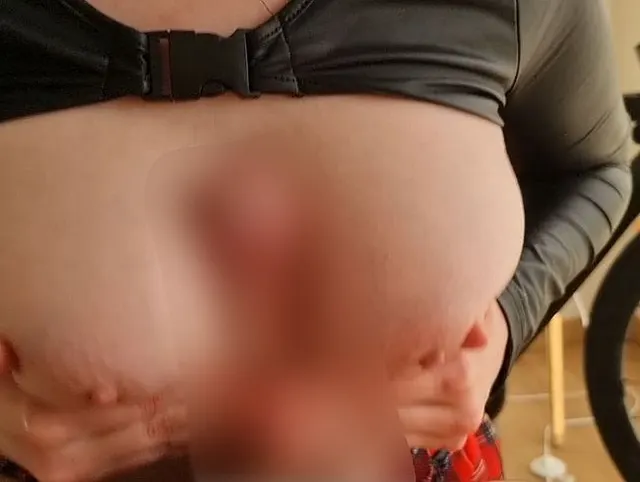 Dicke Titten melken deinen notgeilen Schwanz*
