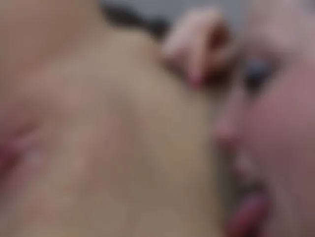 Freundin das Sperma abgeleckt