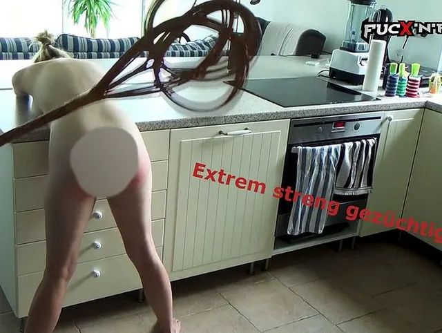 22a Ultra Harte Bestrafung Für Die Arme Lili - Part 1/2