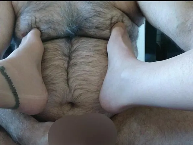 Footplay in Feinstrumpfhose 4 ** Nylon BI Spaß **