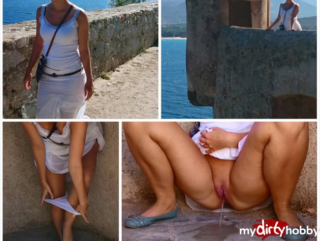 Dreister Outdoor PISS im Urlaub