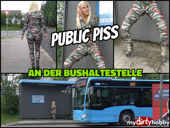 PUBLIC PISS | Haltestelle im hautengen Fick Anzug nass gepisst